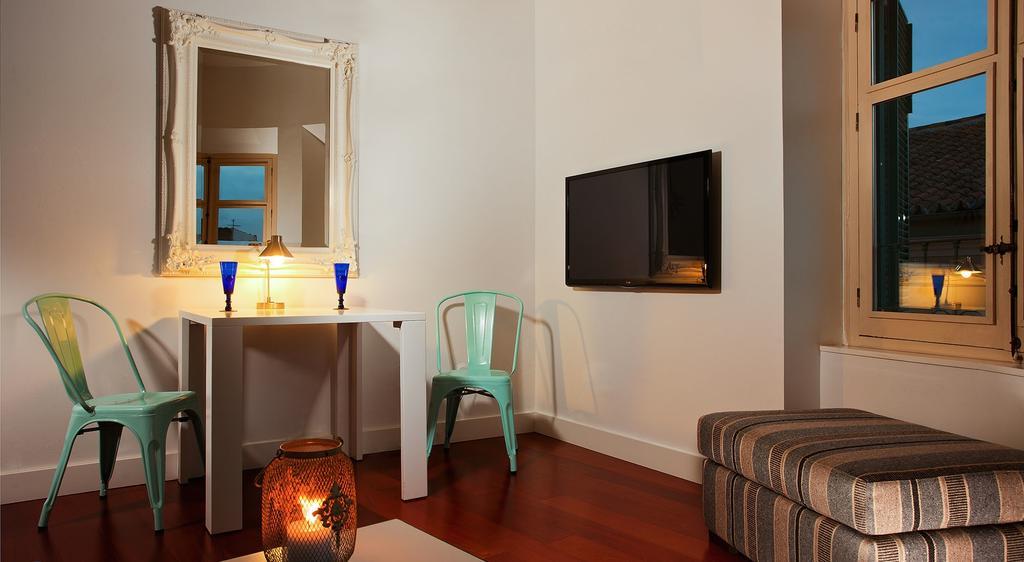 Urbanliving Liborio Apartment Malaga Bagian luar foto