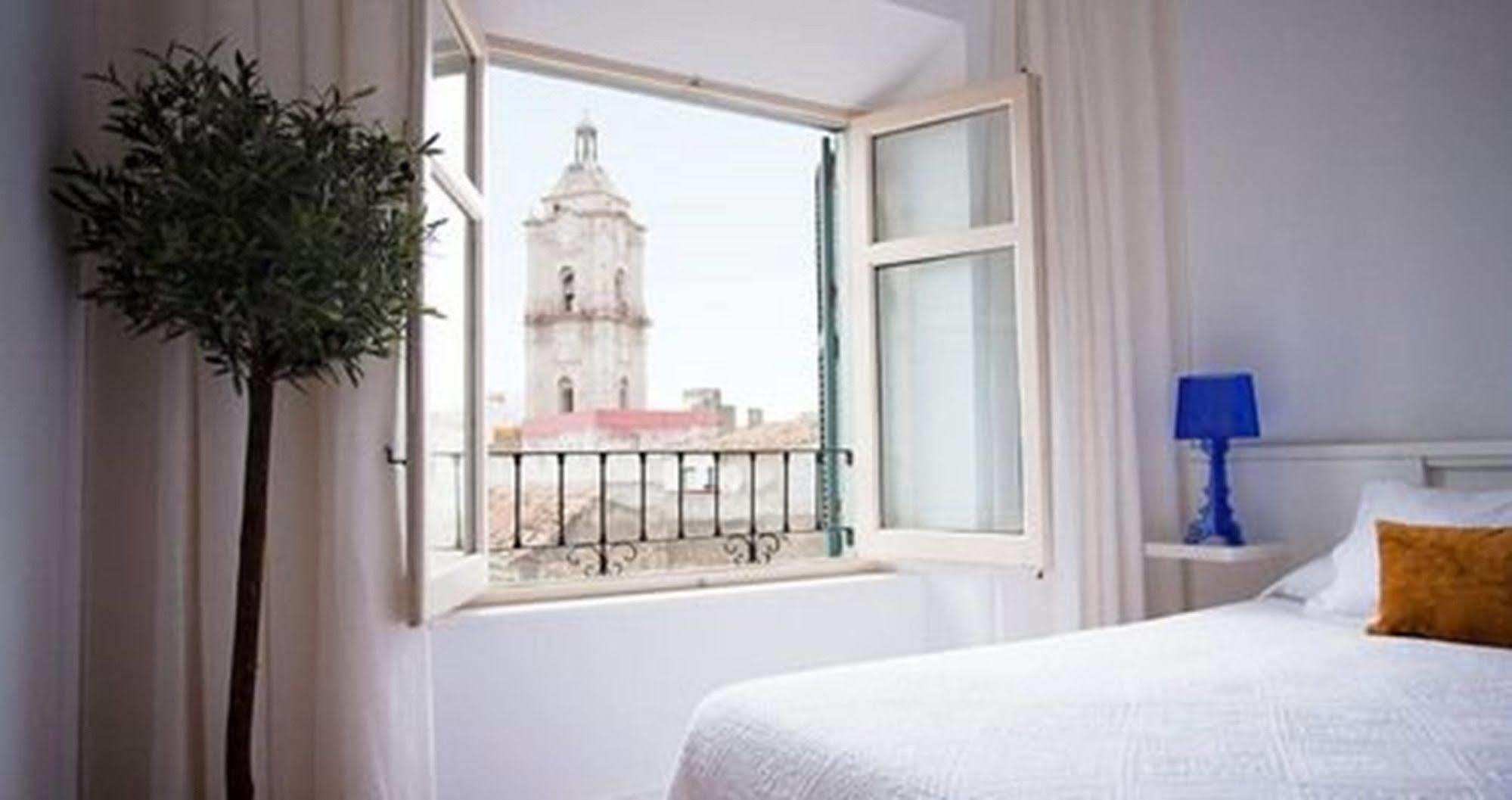 Urbanliving Liborio Apartment Malaga Bagian luar foto